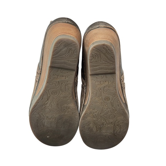 Dansko Shirley Ankle Booties Stacked Wedge Heel Gray Taupe Womens Sz 37  7.5 / 8 - Picture 11 of 15